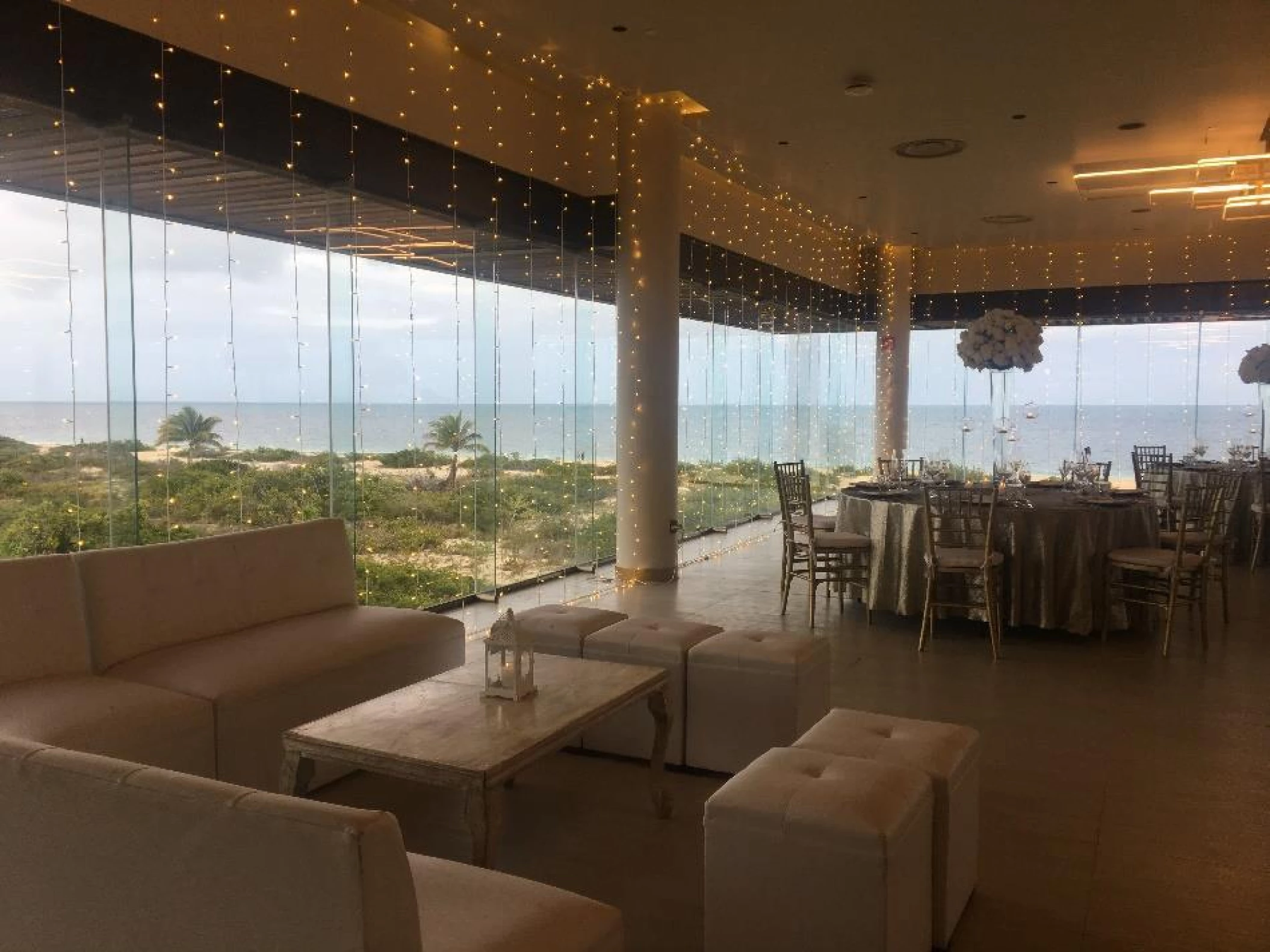 Dinner reception in Poseidon Terrace at Grand Palladium Costa Mujeres