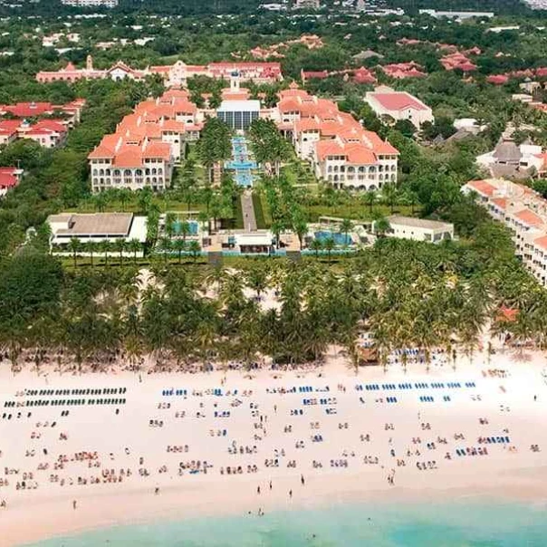 Riu palace mexico overview aerial