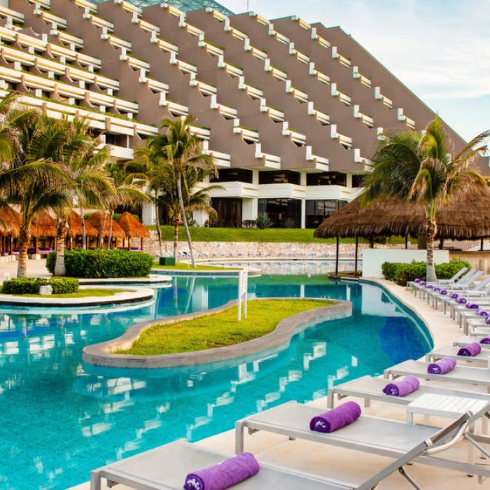 Paradisus Cancun main pool