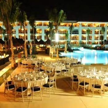 Dinner reception decor on Pool perla wedding venue at Paradisus La perla and Paradisus Playa del carmen