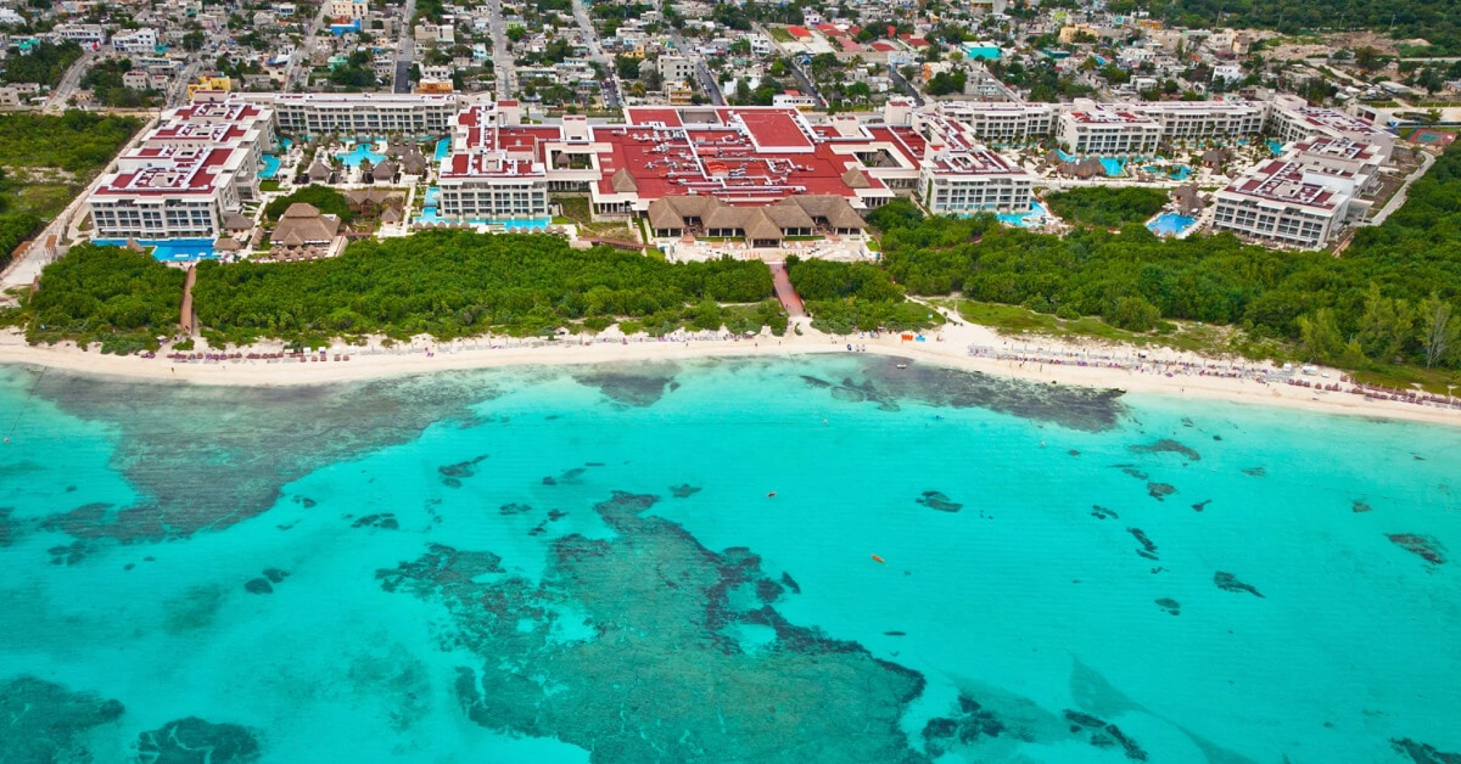 Paradisus La Perla arial view with ocean, beach, and resort