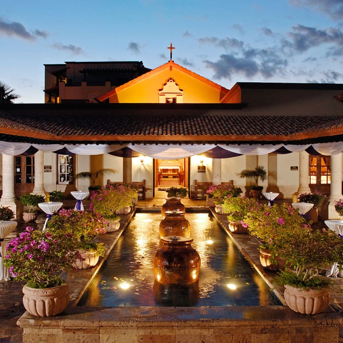 Courtyard wedding venue at Pueblo Bonito Sunset Beach Golf & Spa Resort