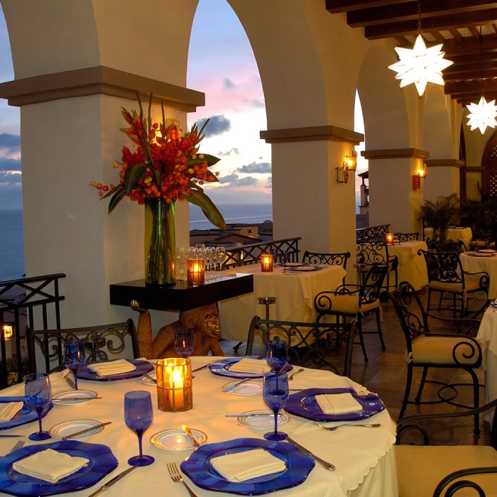 The bistro restaurant at Pueblo Bonito Sunset Beach Golf & Spa Resort