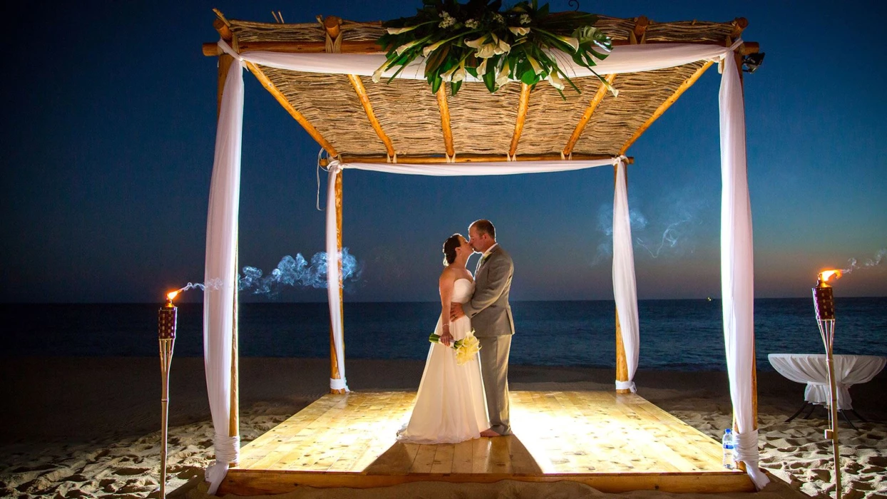 Couple on the gazebo at Playa Grande Resort & Grand Spa