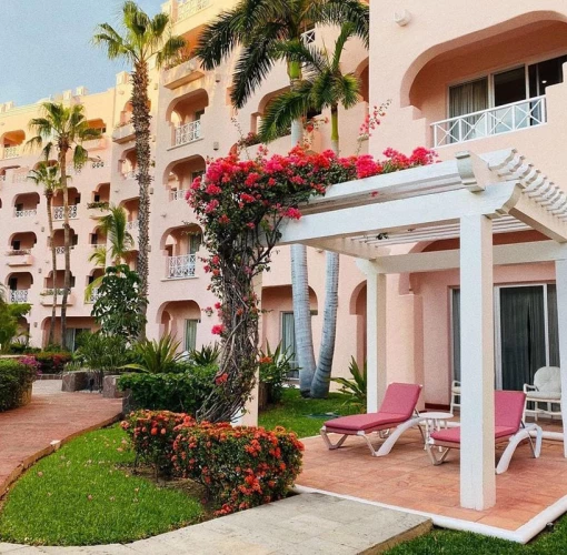 Pueblo Bonito Rose buildings.