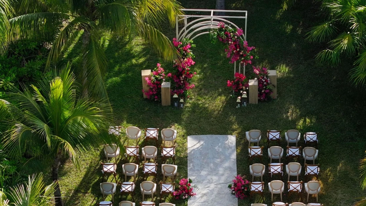 Blush package decor and setup at Atelier Playa Mujeres