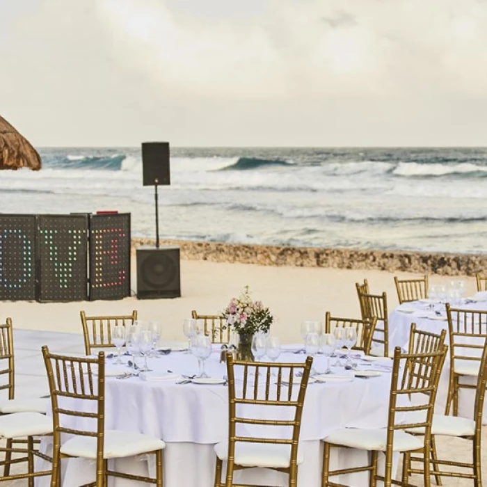 bar del mar beach venue at Bahia Principe Grand Coba