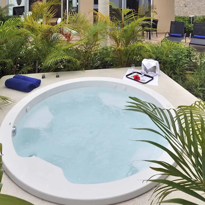 en suite jacuzzi at Bahia Principe Luxury Sian Ka’an