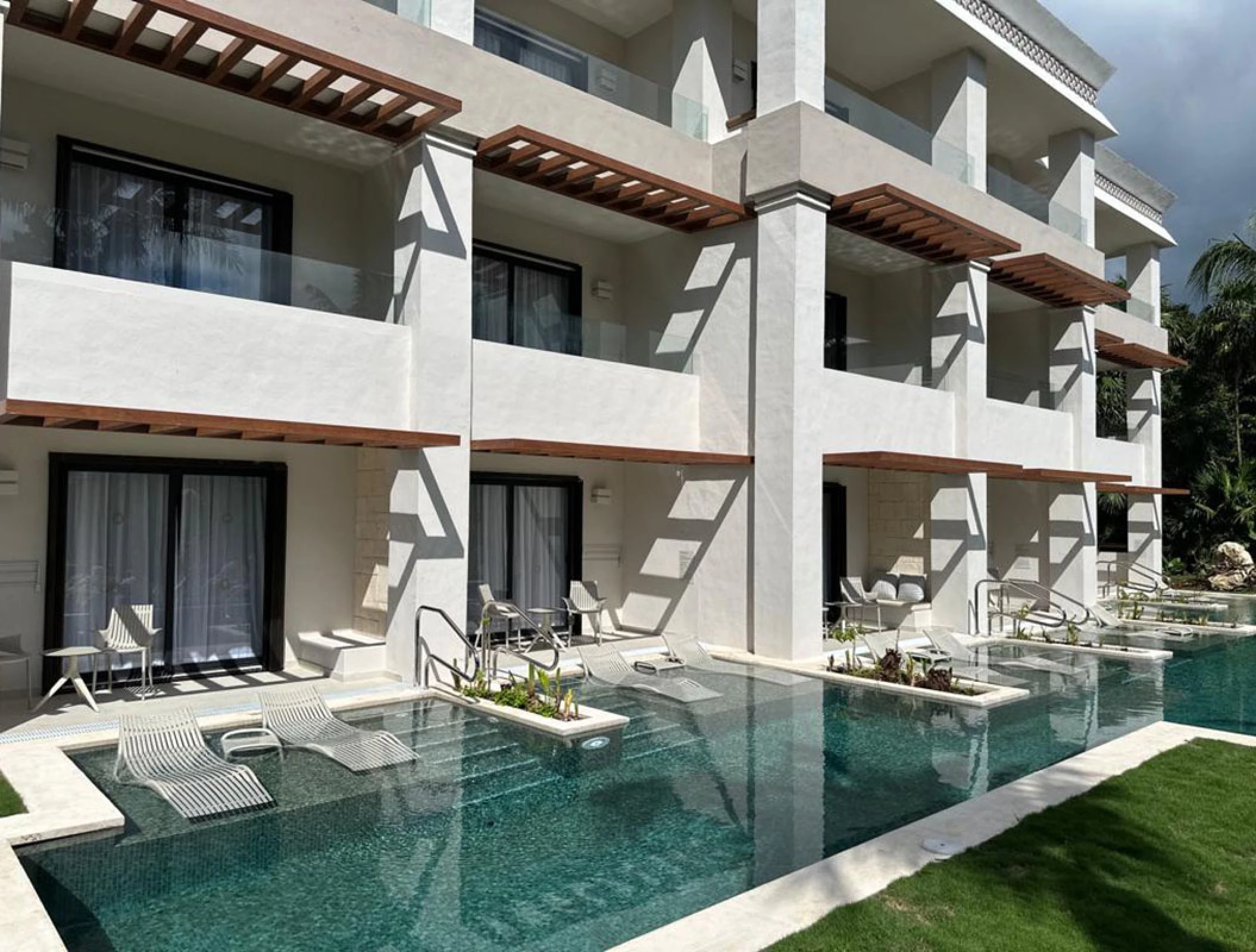 Swim up pools at Bahia Principe Resorts.