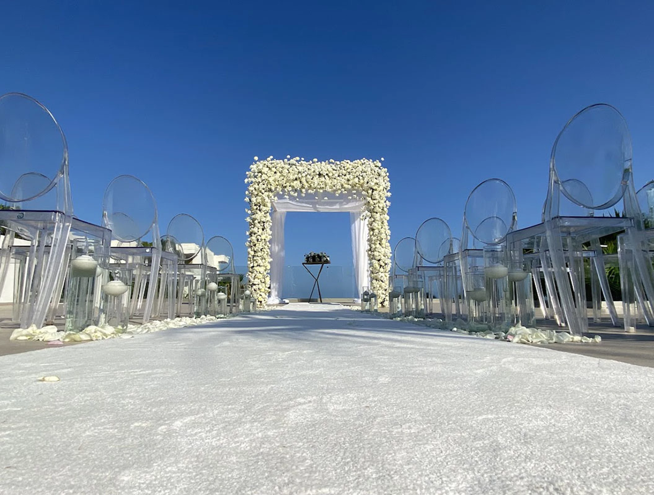 Wedding decor in the purple terrace at breathless riviera cancun
