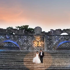 bride and groom at the amphitheater venue at Casa de Campo