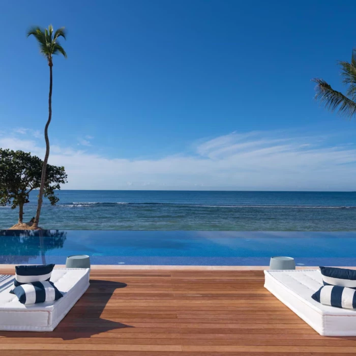 infinity pool at Casa de Campo