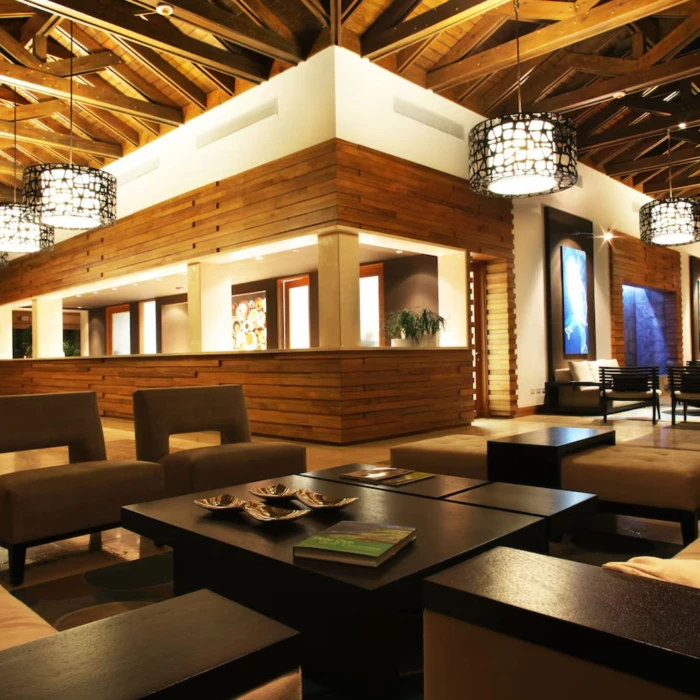 sitting area in the lobby at Casa de Campo