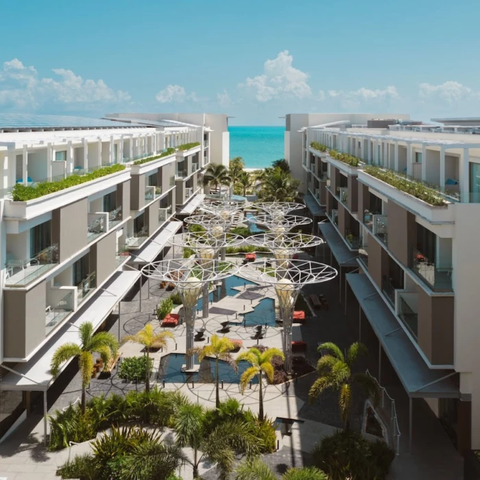 5th avenue at Catalonia Grand Costa Mujeres