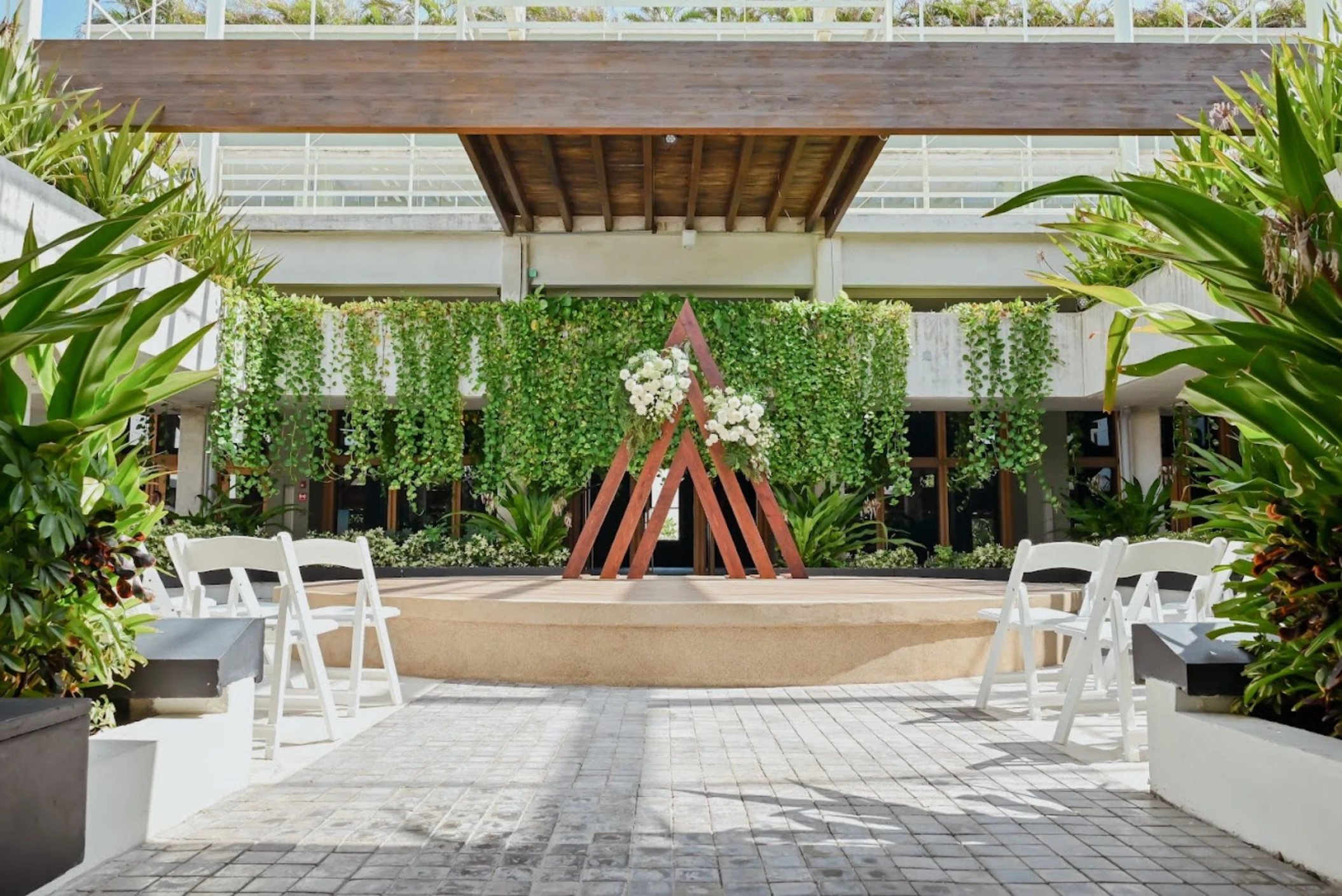 piano bar venue at Catalonia Grand Costa Mujeres