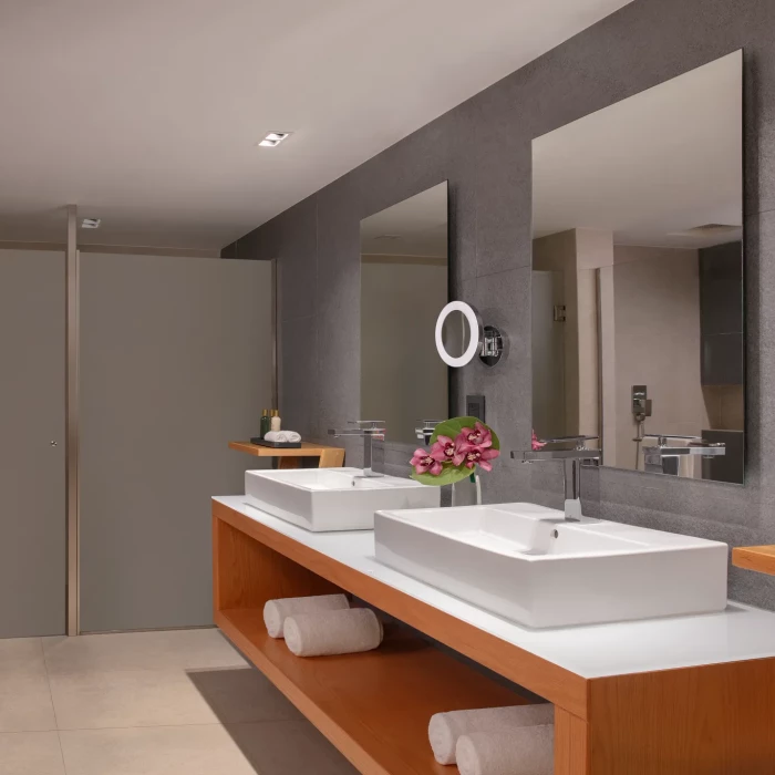 Master Suite bathroom at Dreams Cozumel Resort.