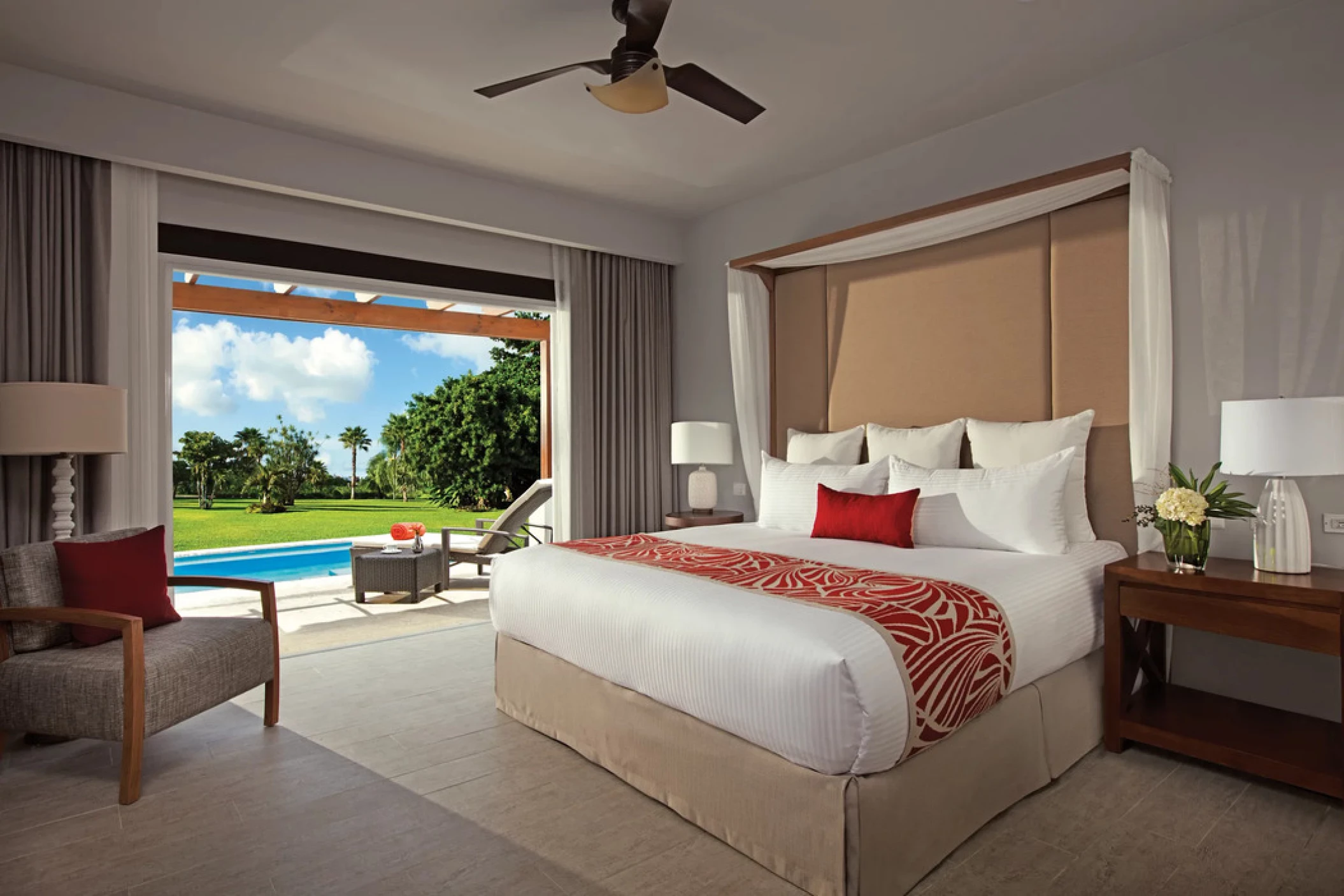 preferred club swim up suite at Dreams Dominicus La Romana