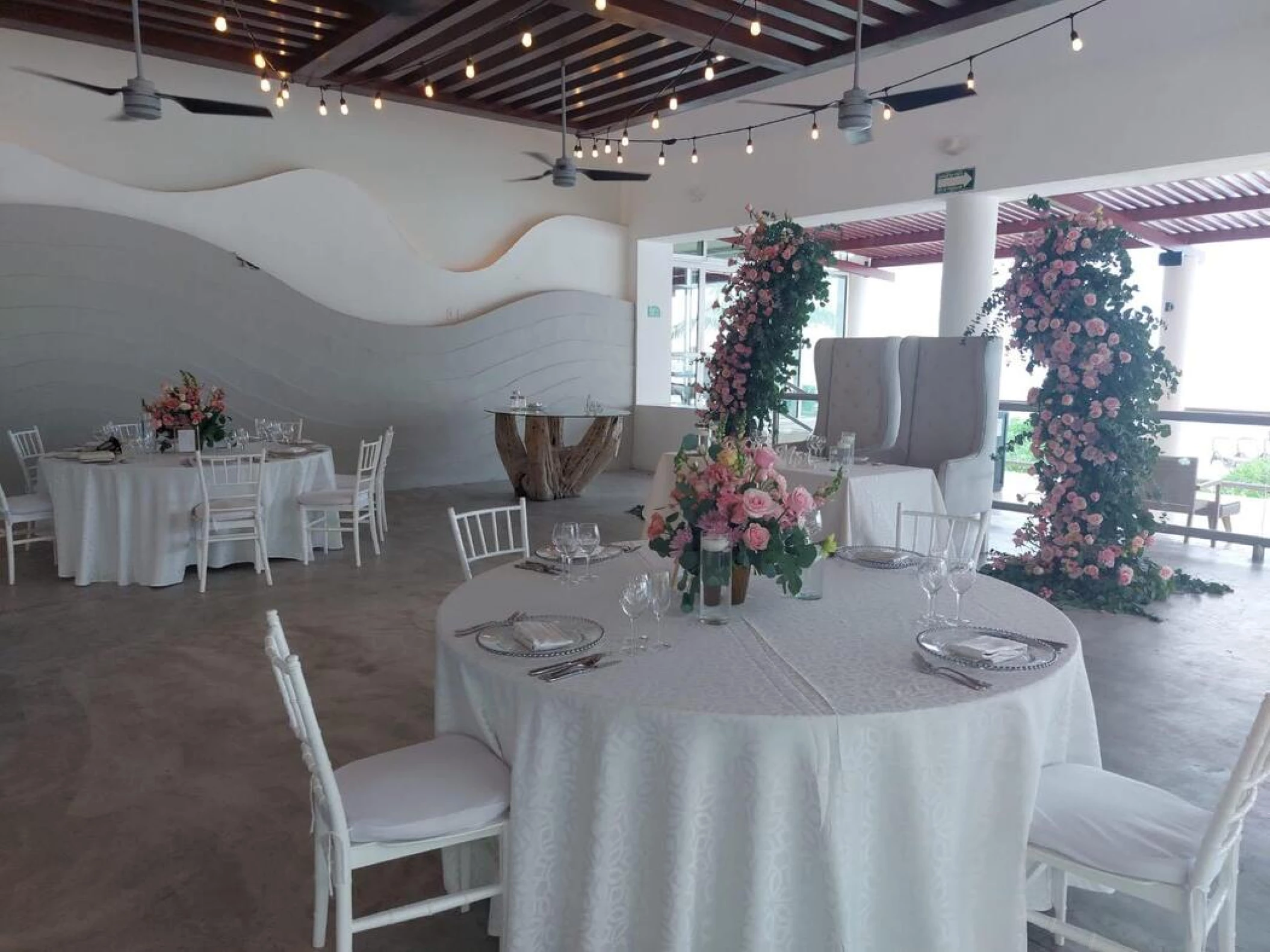 castaways restaurant venue at dreams jade resort