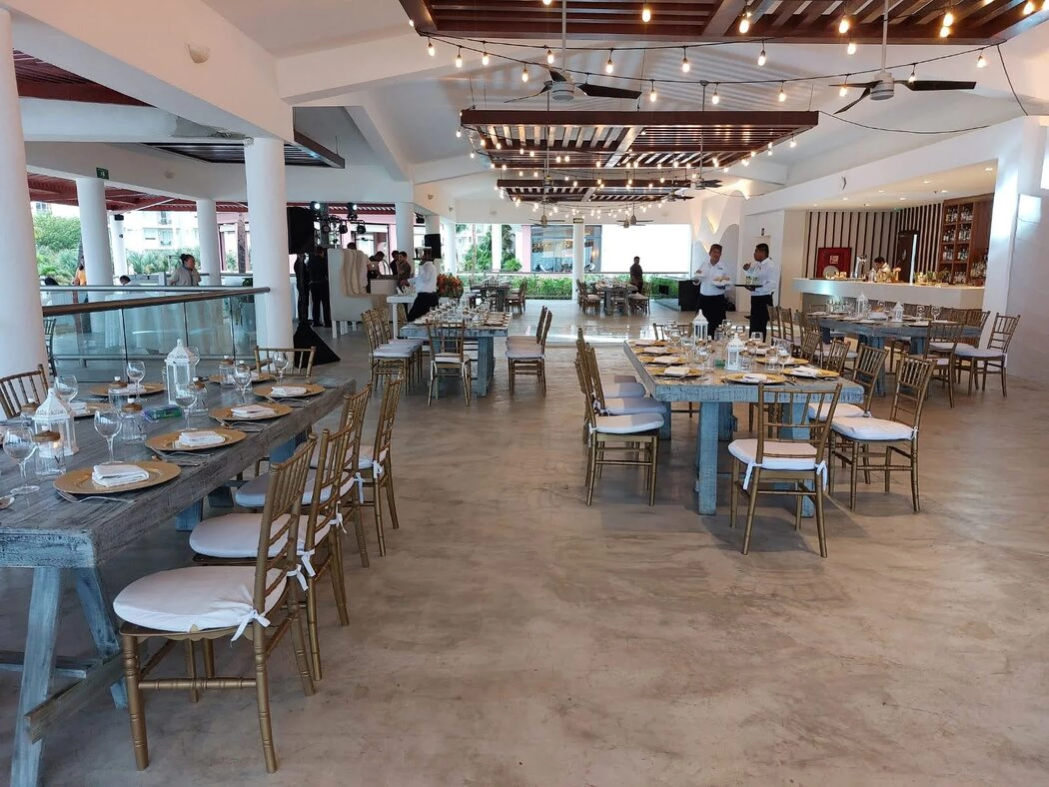 castaways restaurant venue at dreams jade resort