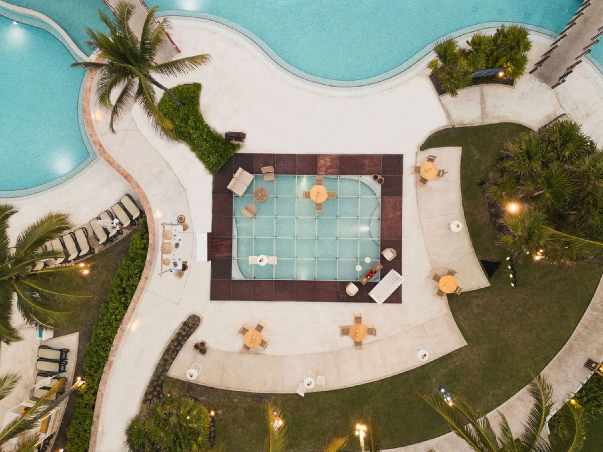 Tequila pool terraza venue at dreams jade