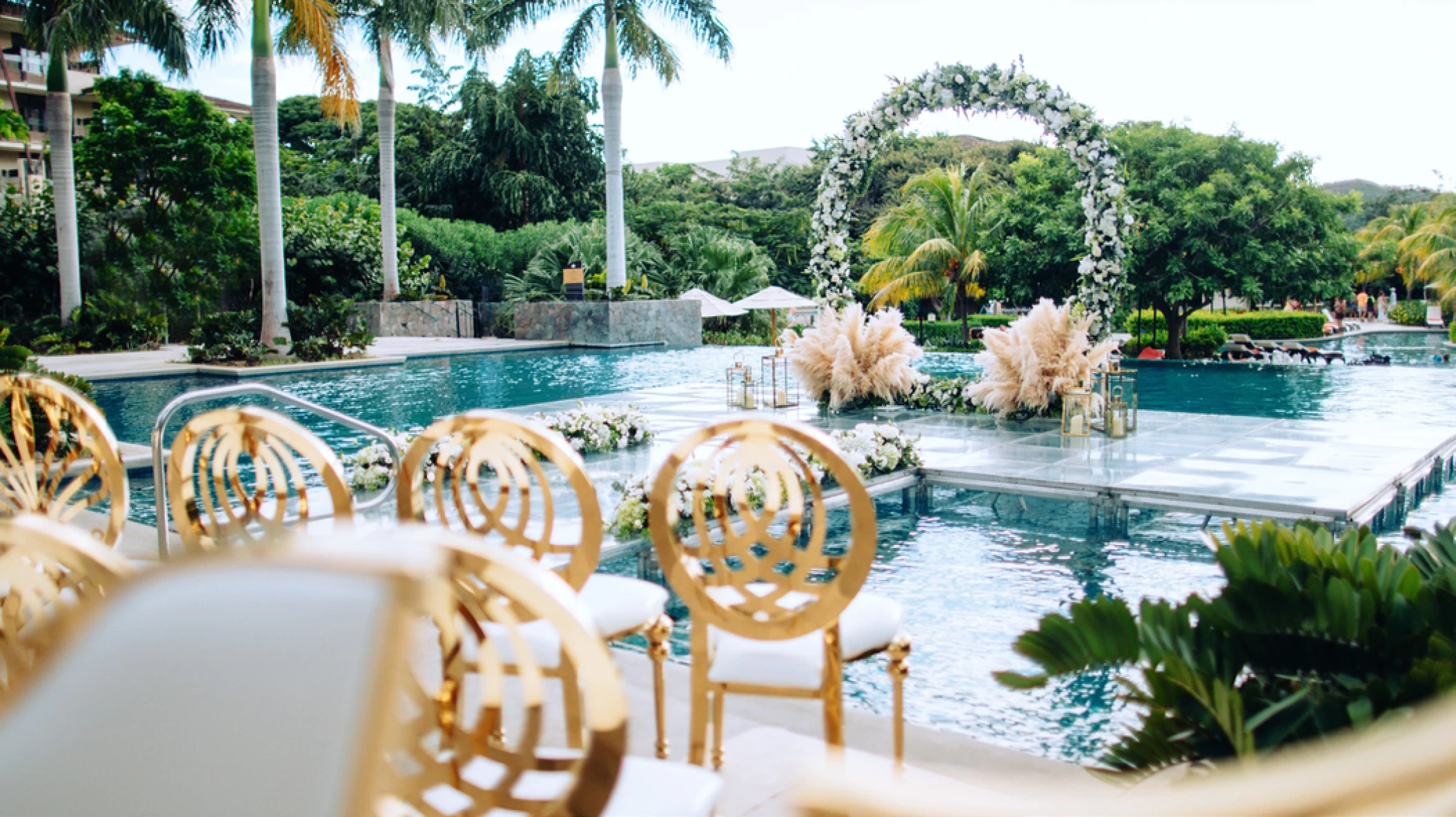 mirror pool venue at Dreams Las Mareas