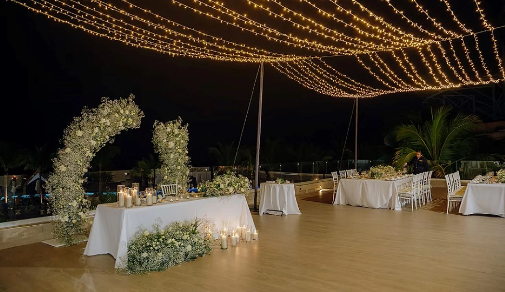 blue water rooftop venue at dreams natura