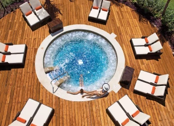 Dreams Riviera Cancun outdoor hot tub