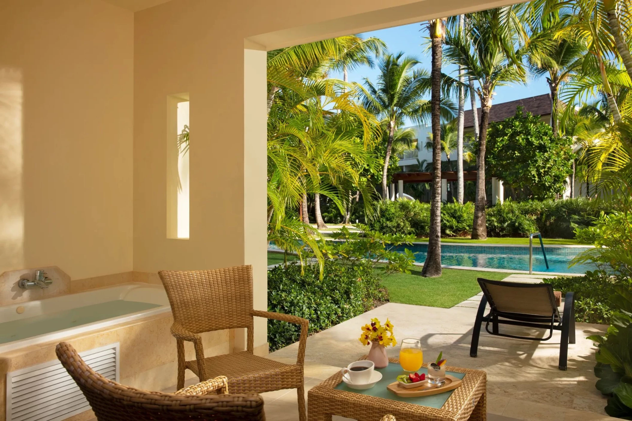 swim-up suite at Dreams Royal Beach Punta Cana