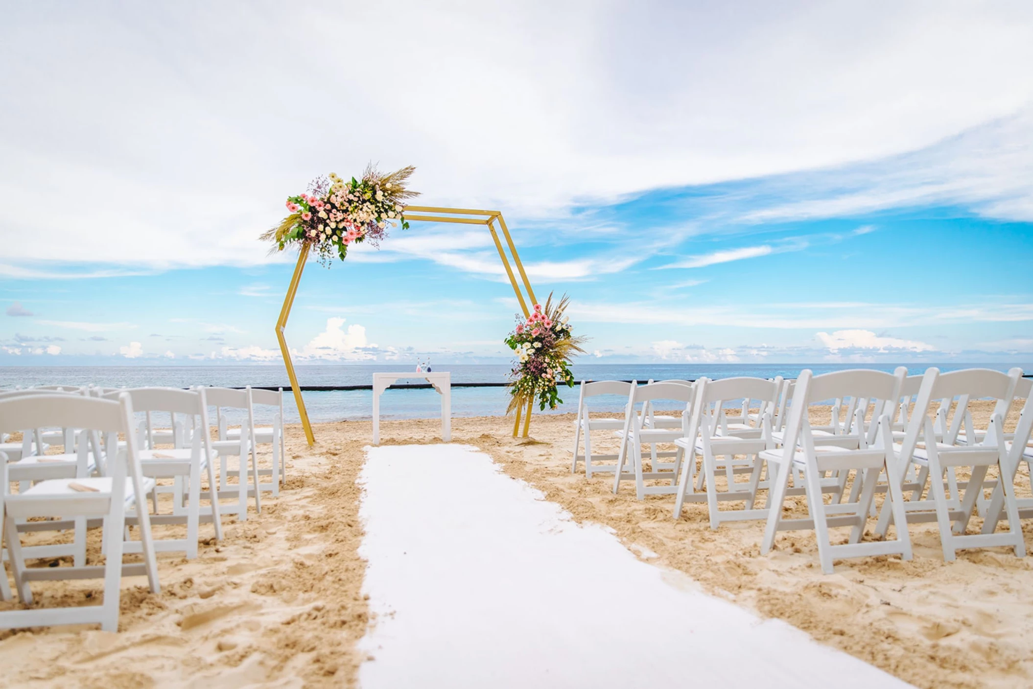 beach wedding venue at Dreams Sapphire Resort