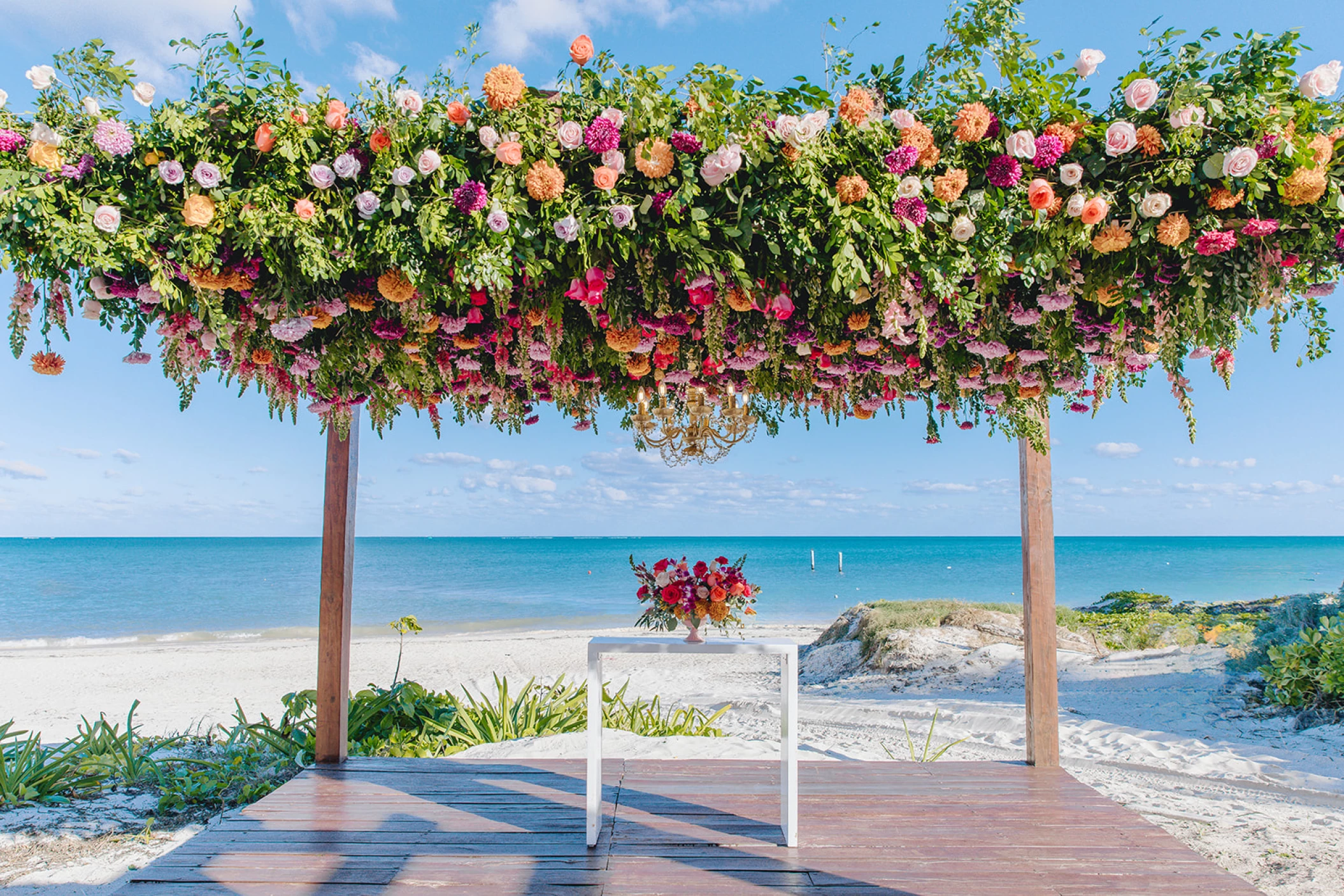 Vista del mar Pergola and Terrace at Dreams Sapphire