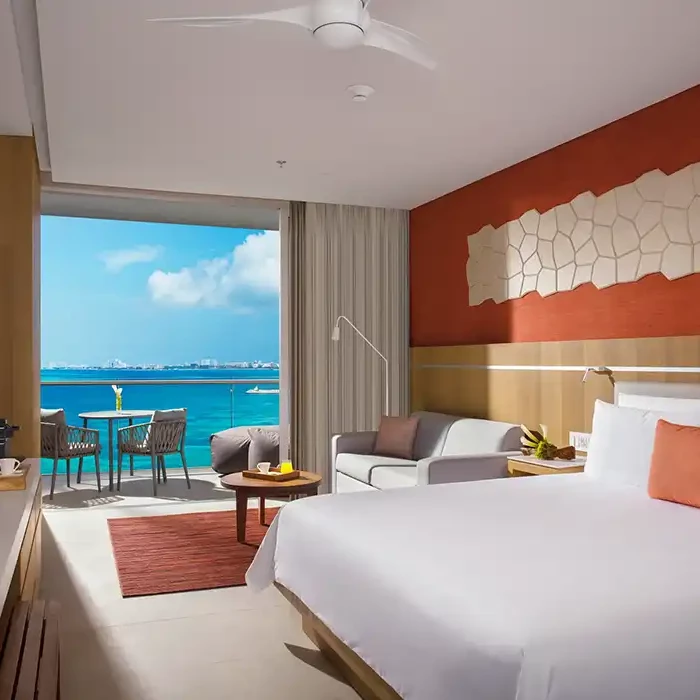 Rooms and suites at Dreams Vista Cancun Golf and Spa