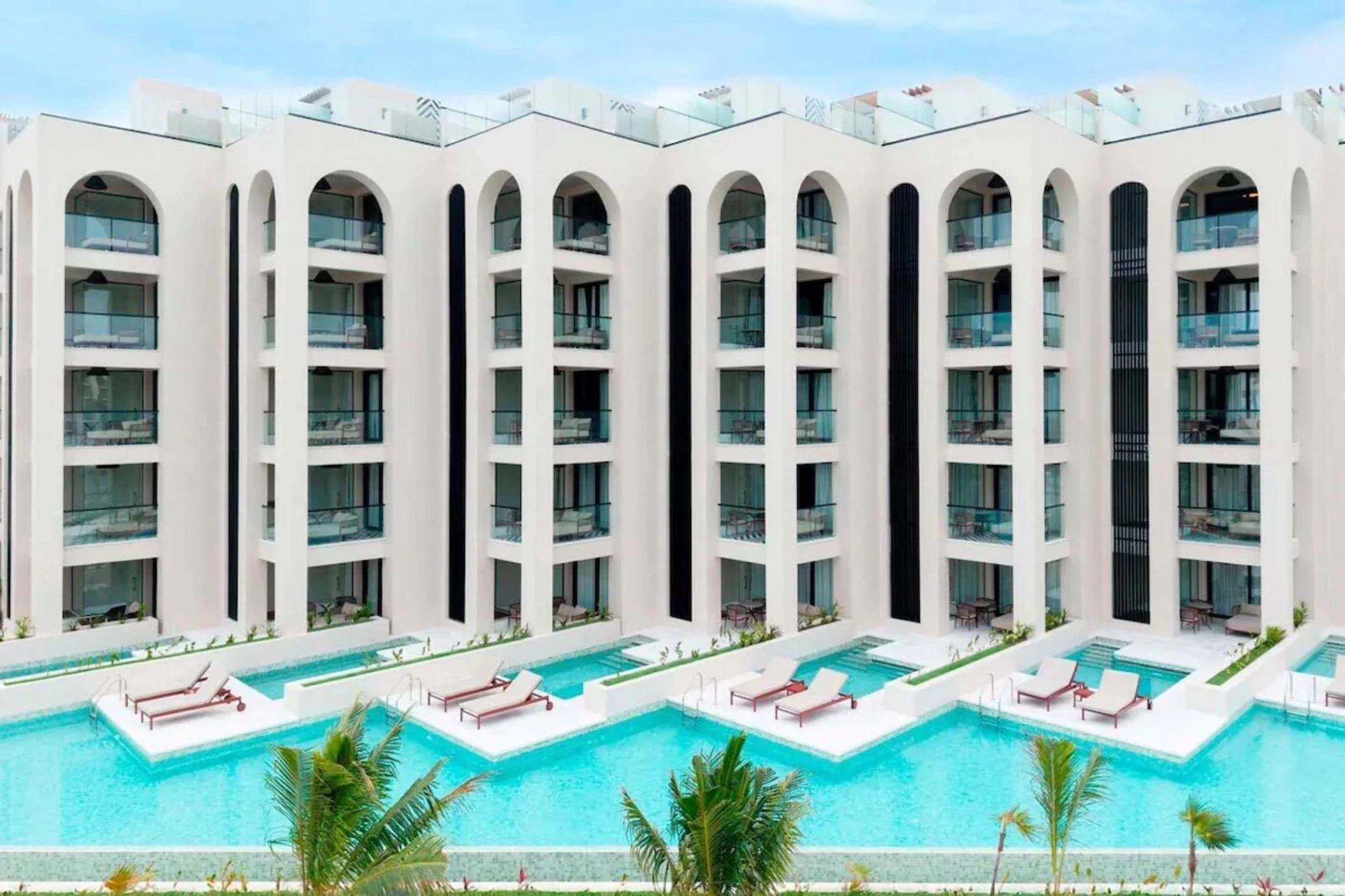 Excellence Coral Playa Mujeres accommodations and swim up suites