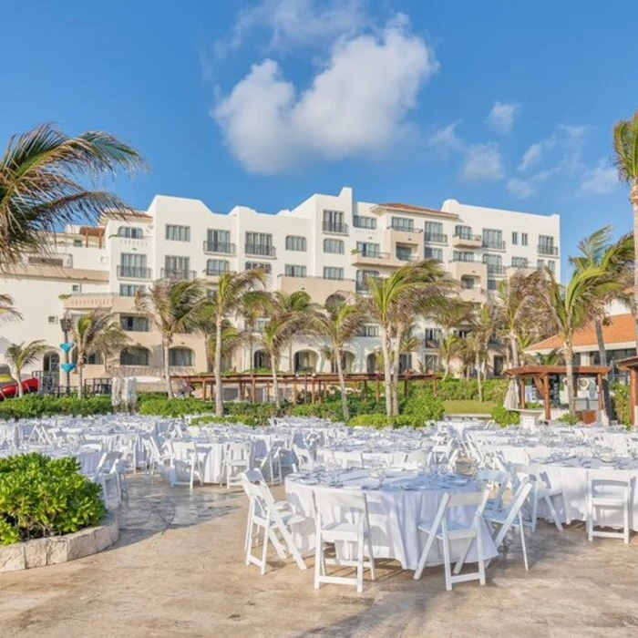 condesa terrace at Fiesta Americana Condesa Cancun