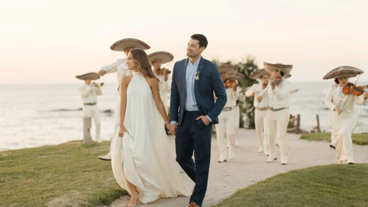 bride groom and mariachi band at four seasons resort punta mita