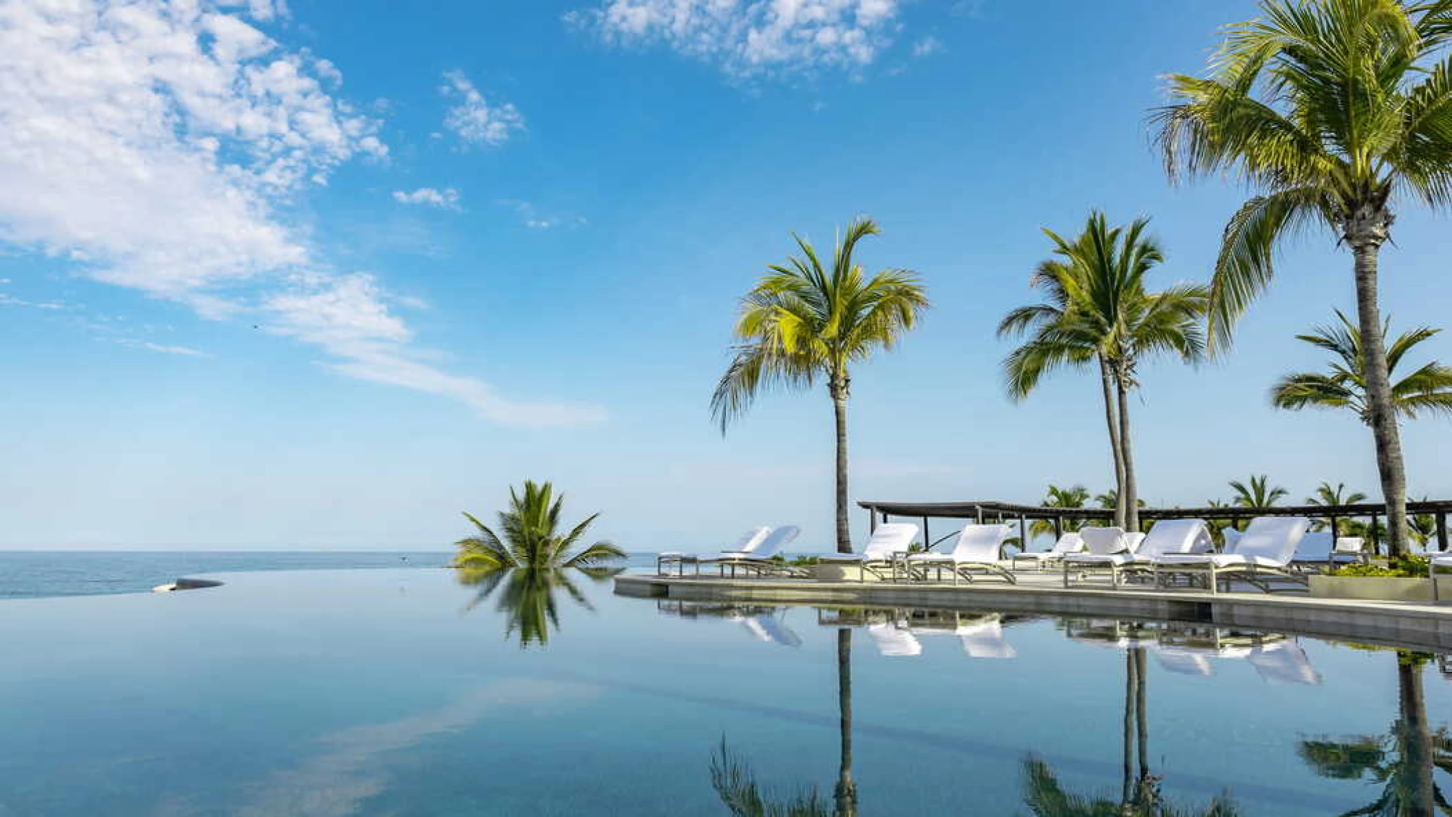 infinity pool at four seasons resort punta mita