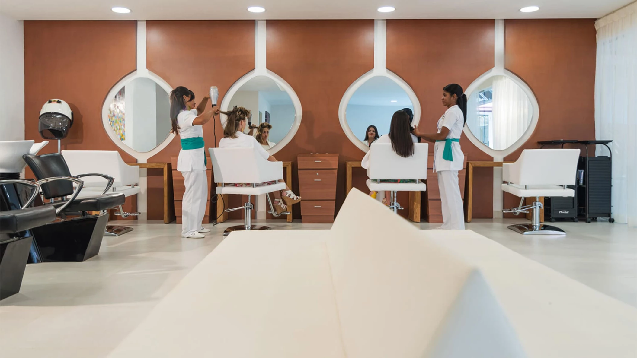 salon at Grand Bavaro Princess