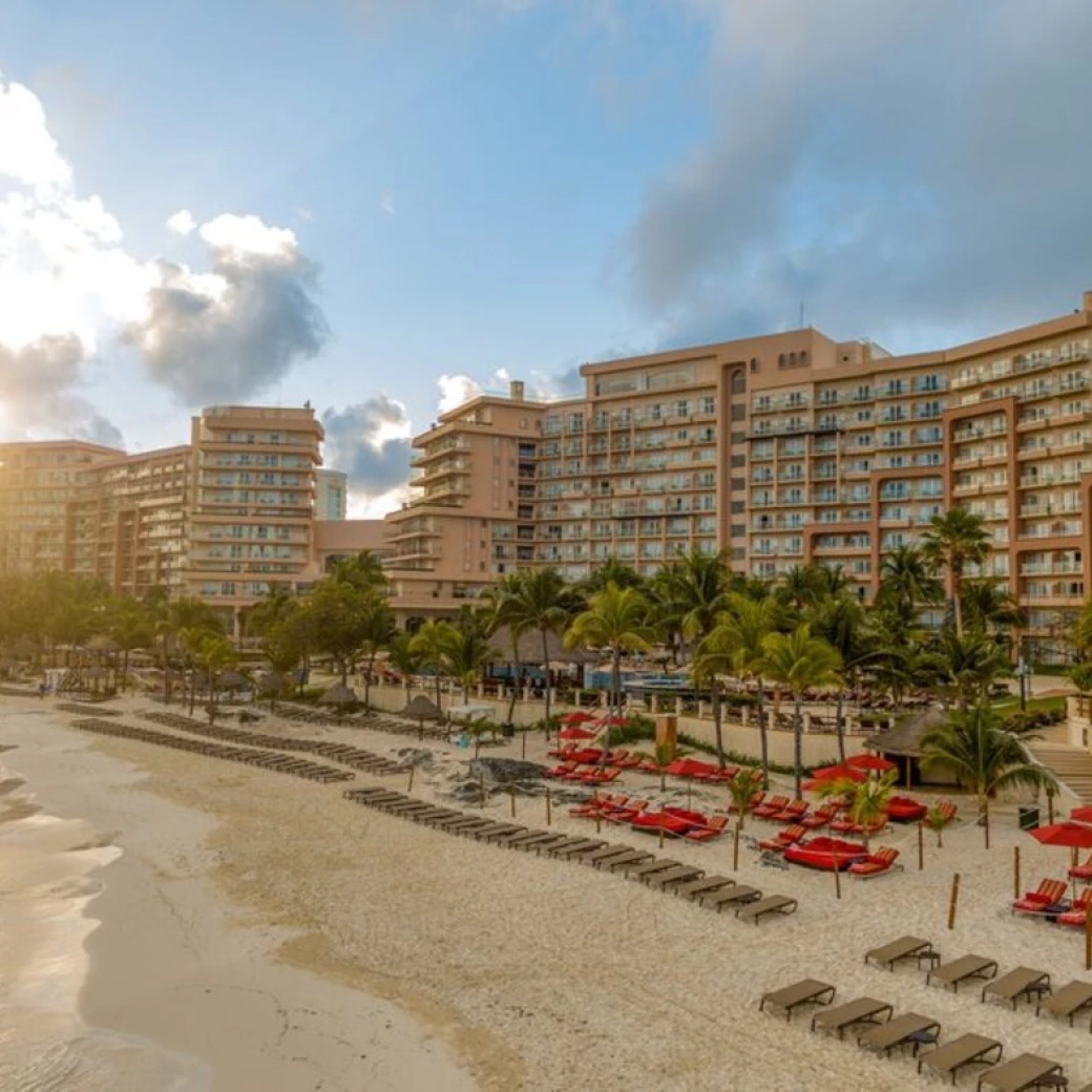 beach and resort Grand Fiesta Americana Coral Beach Cancun