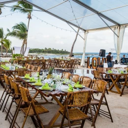 beach reception setup at Grand Sirenis Riviera Maya
