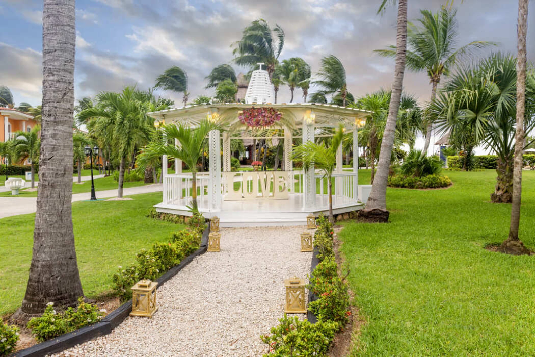 gazebo venue at Ocean Maya Royale