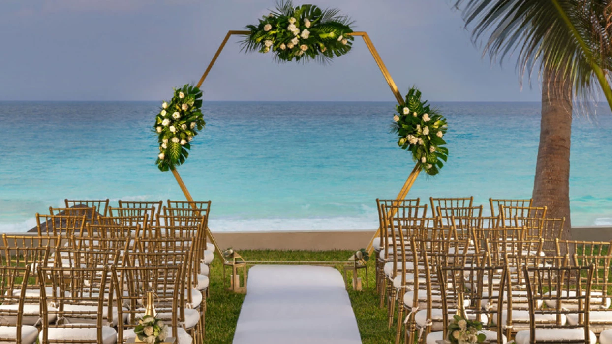 south garden venue at Hilton Cancun Mar Caribe