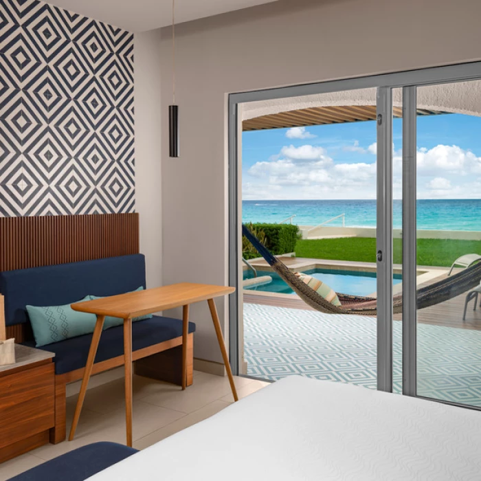 suite with plunge pool at Hilton Cancun Mar Caribe