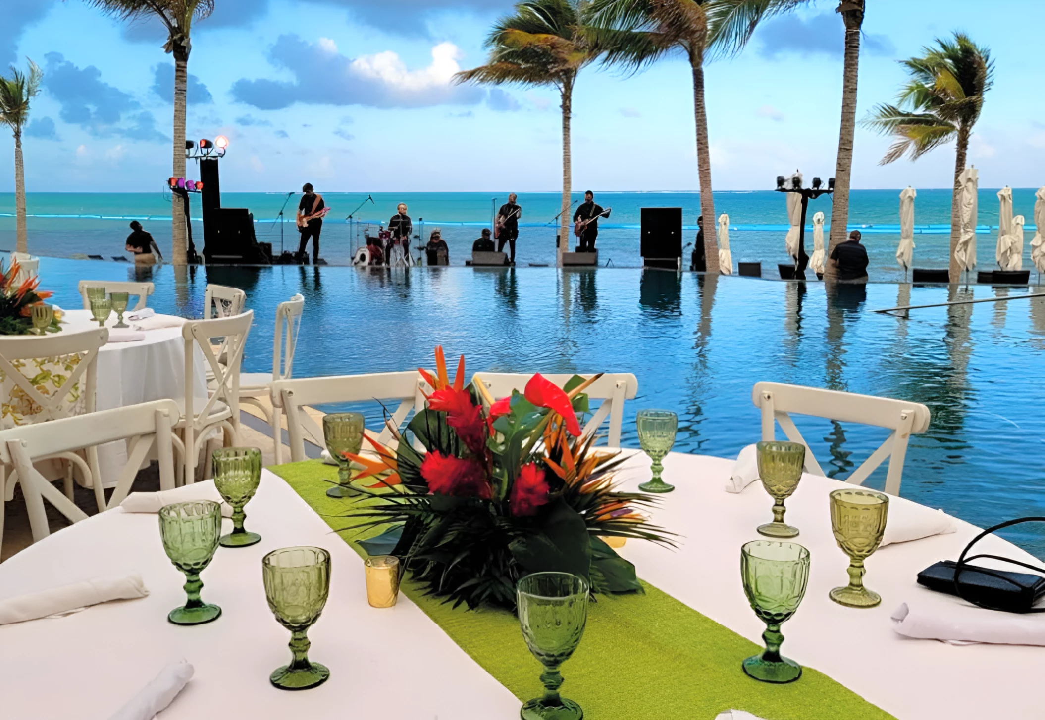 south pool venue hilton cancun