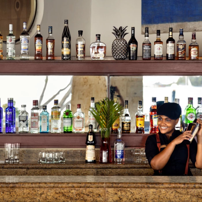 bar at the grill restaurant at Hilton La Romana