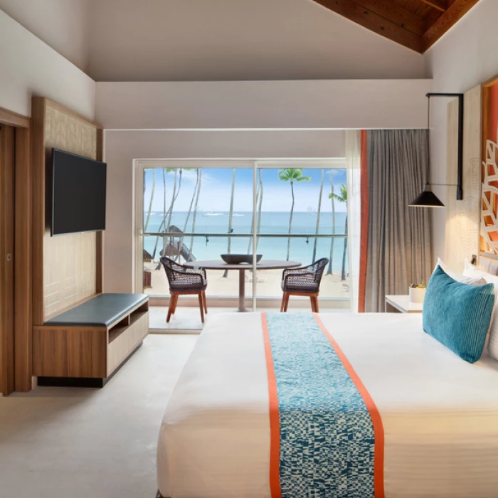 premium suite oceanfront king at Hilton La Romana