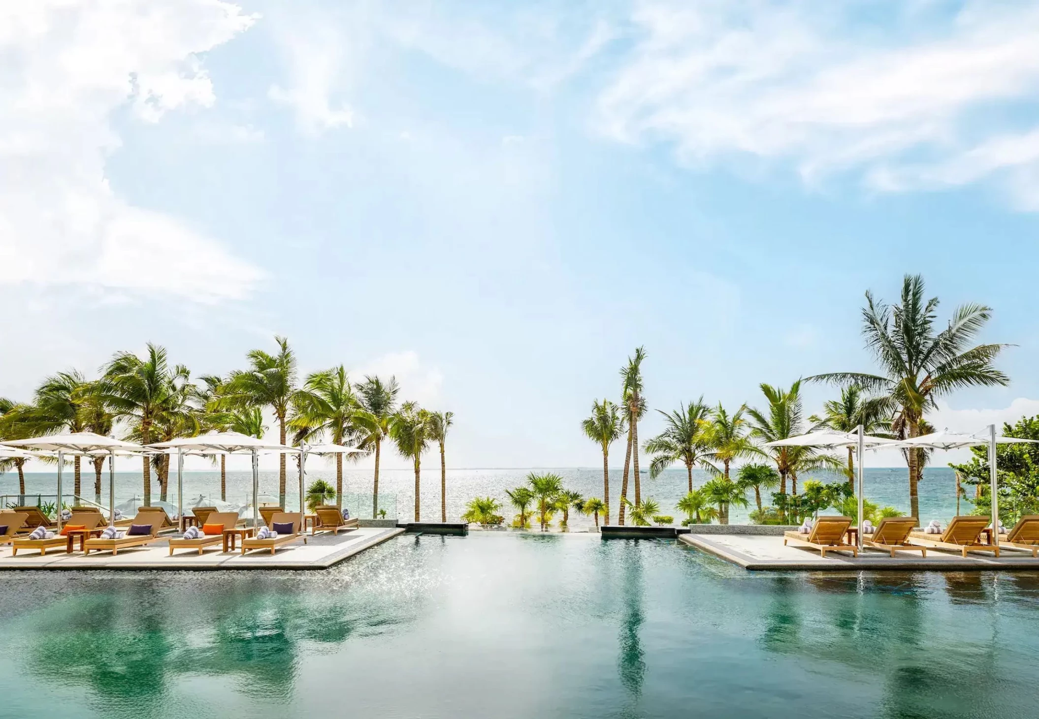 main pool at Hotel Mousai Cancun