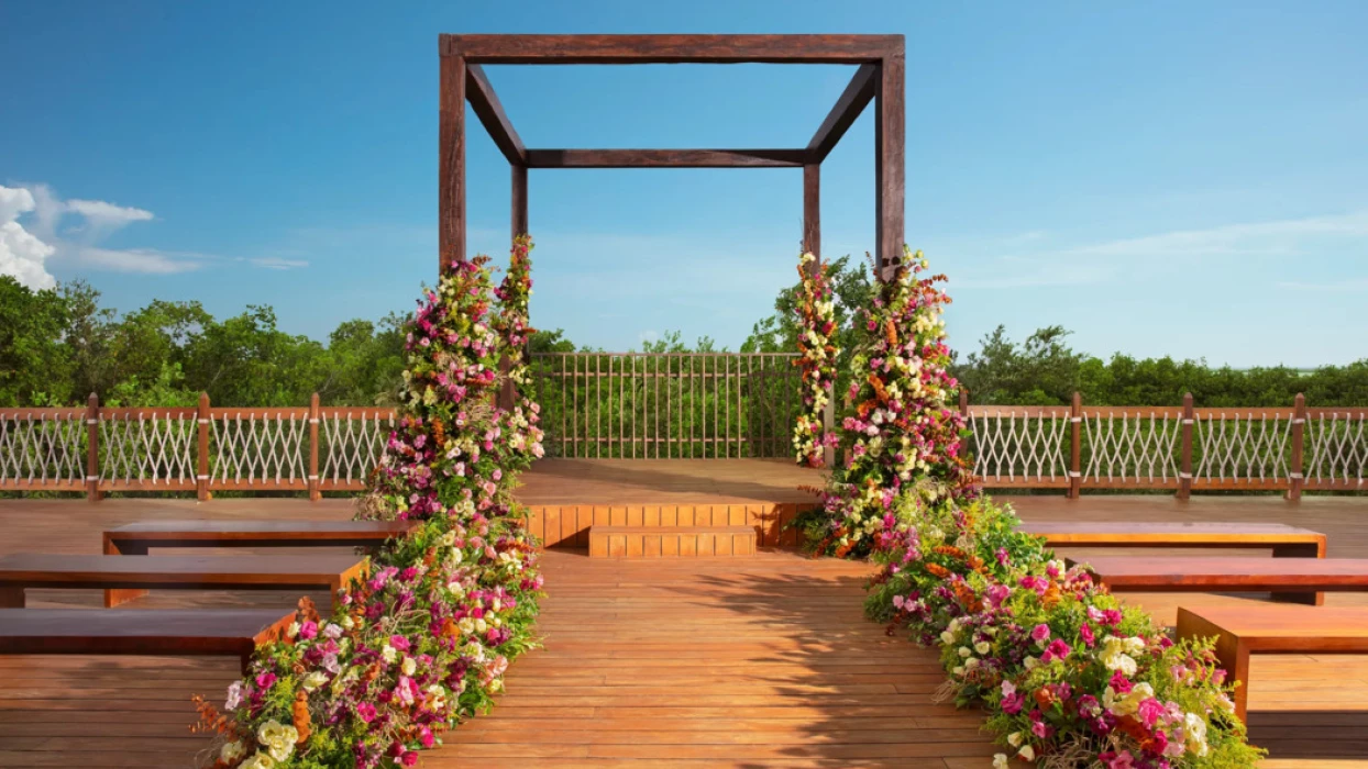 wedding gazebo venue at Hyatt Vivid Grand Island