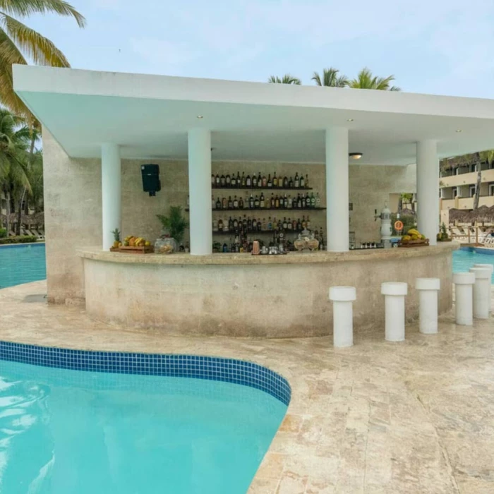 pool bar at Iberostar Waves Costa Dorada
