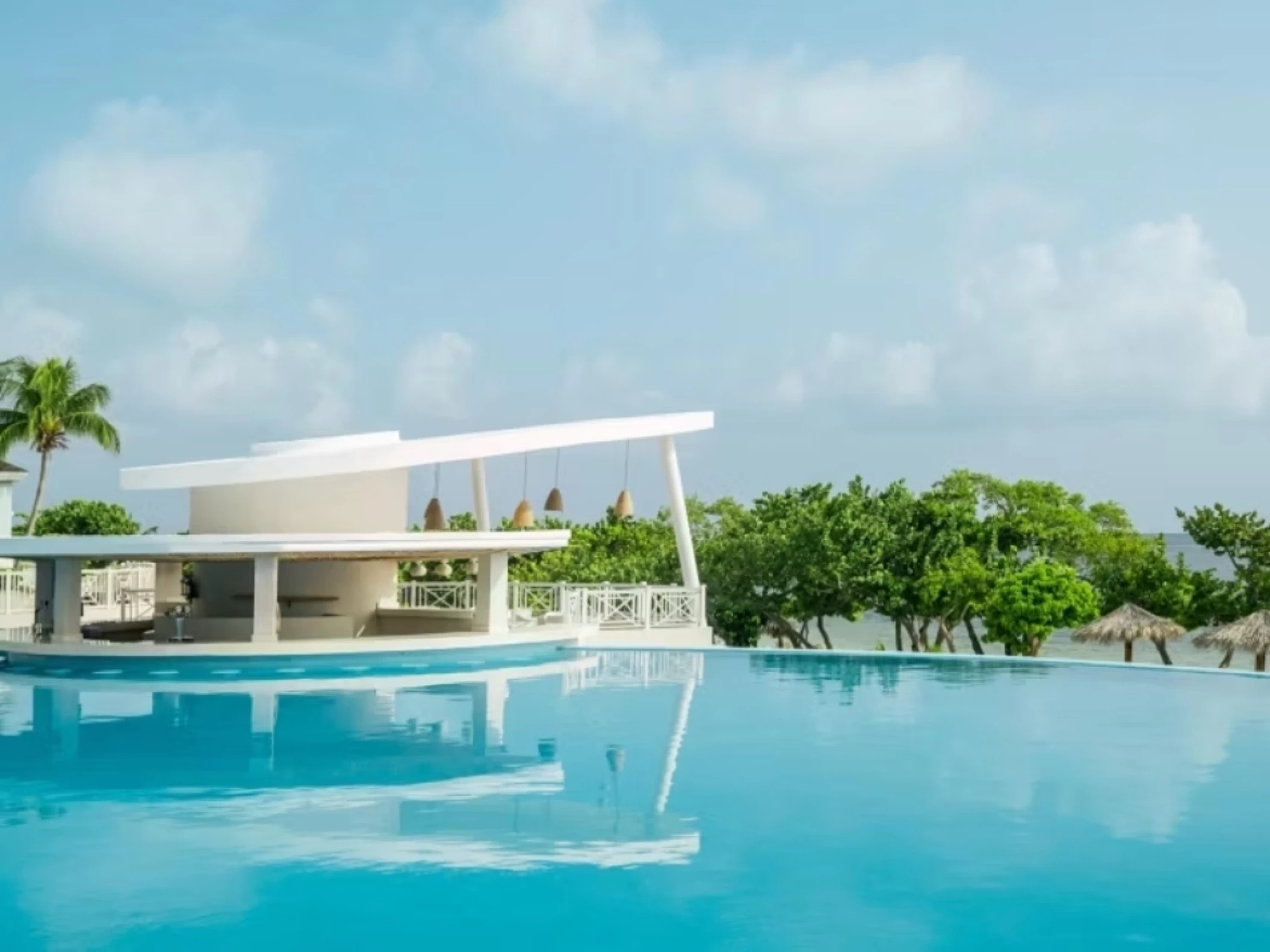 swim up bar at Iberostar Waves Rose Hall Beach