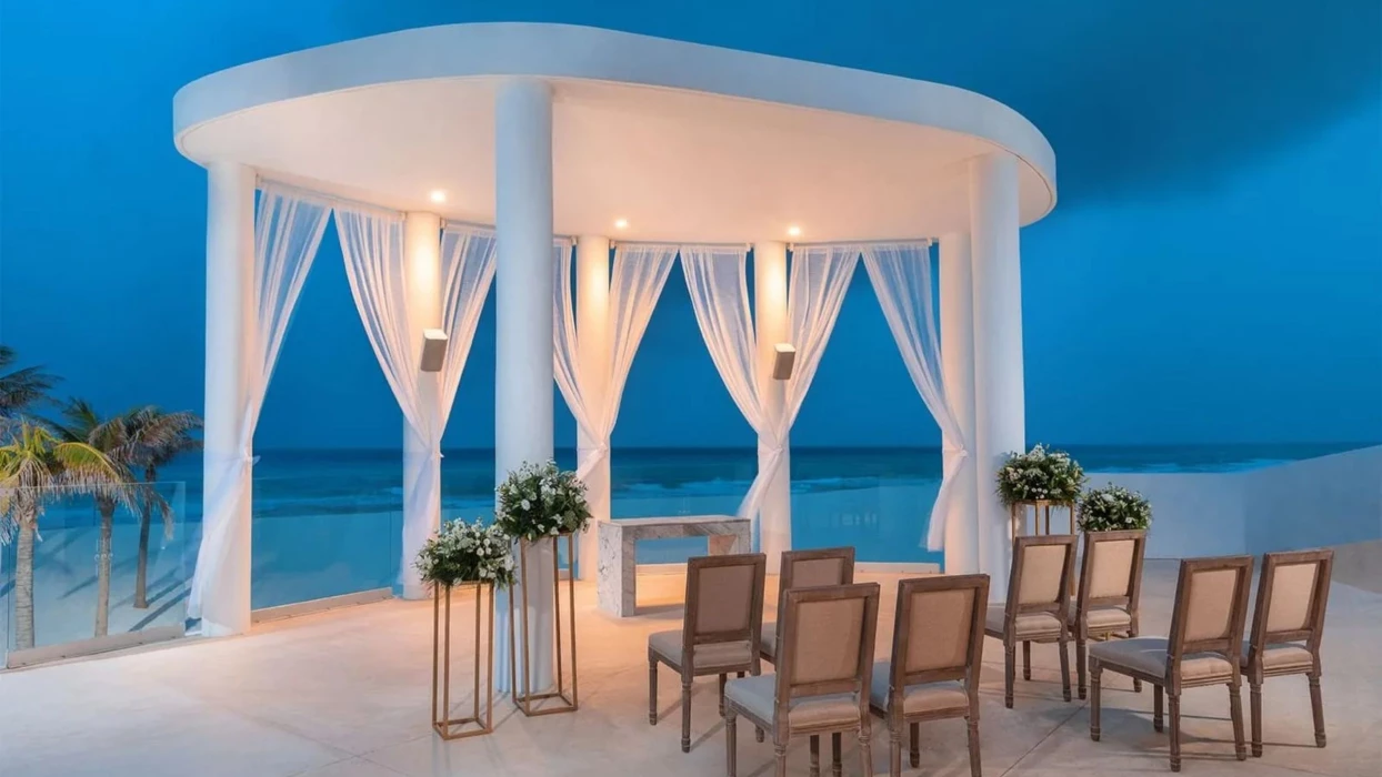 blanc gazebo venue at Le Blanc Spa Resort Cancun
