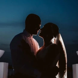 bride and groom at Le Blanc Spa Resort Cancun